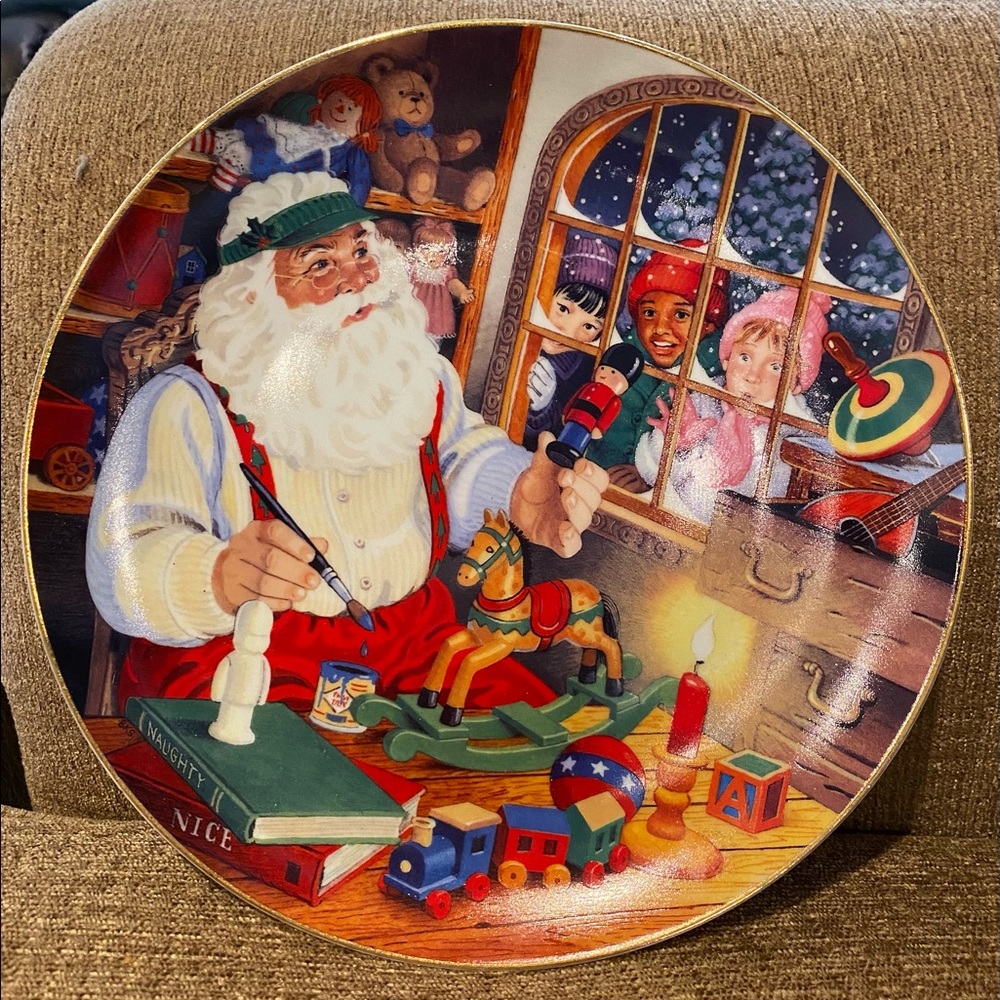 Vintage Christmas Plate - Decorative